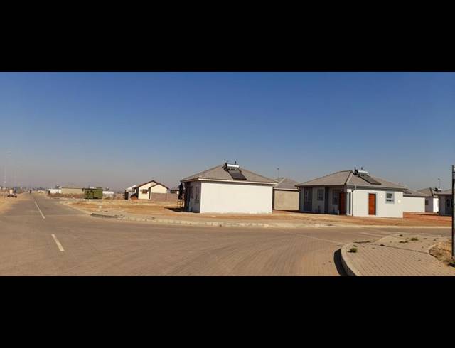 3 BEDROOM HOUSE FOR SALE IN SALFIN